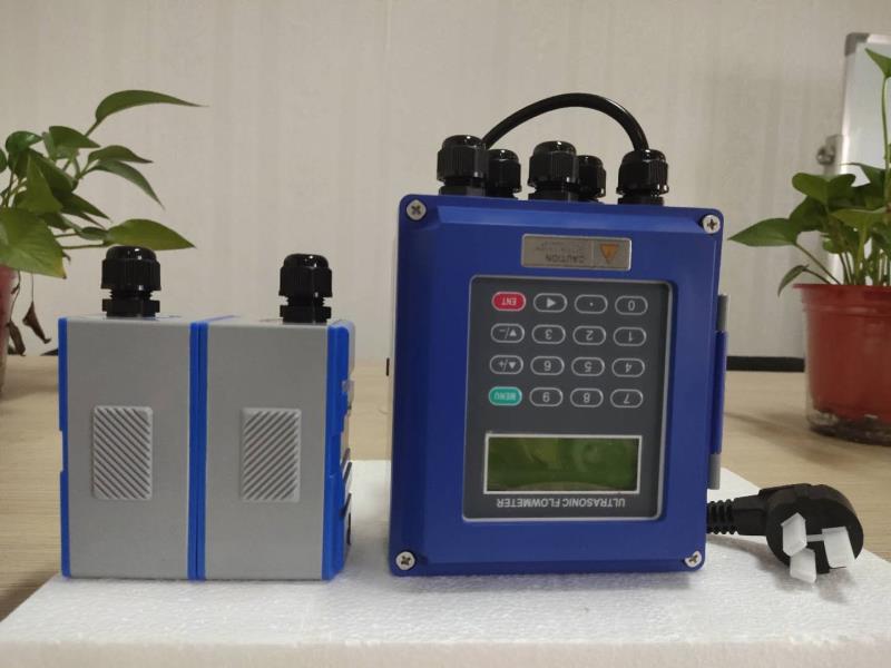 TUF2000B Ultrasonic Flow Meter