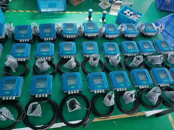 Ultrasonic open channel flow meter Ultrasonic open channel flow meter